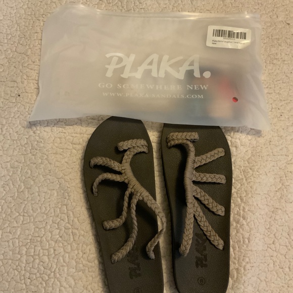 Plaka Relief Brazilian Sand Size 8  Sandals - Picture 3 of 4